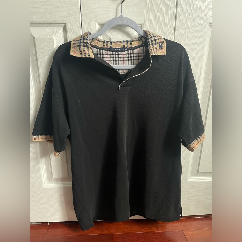 Vintage men’s Burberry black polo